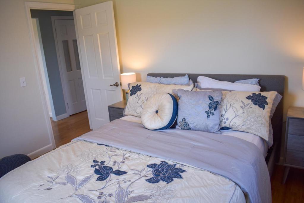 Seaside Serenity, Just A Block /0.1 Mile Away From The Beach Yarmouth Port Exterior foto