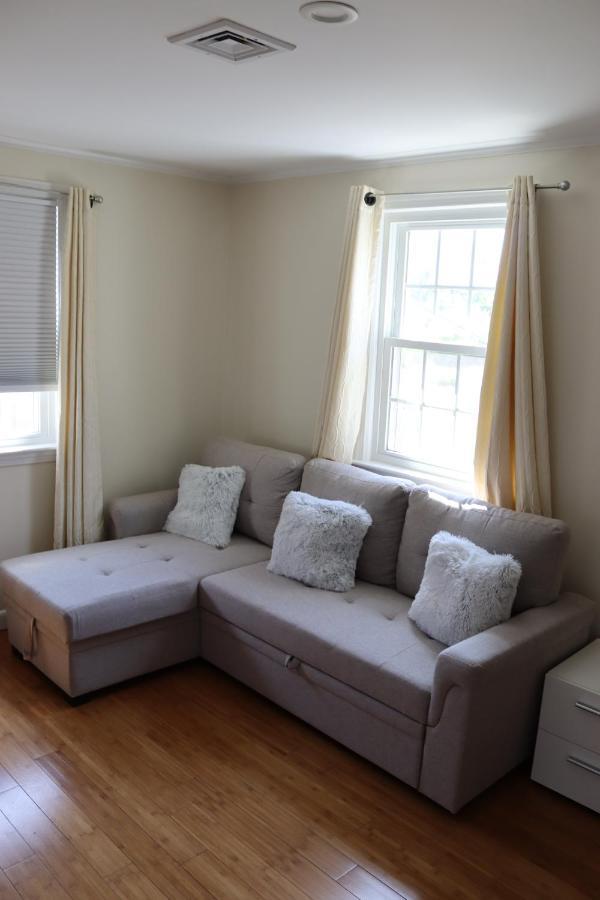 Seaside Serenity, Just A Block /0.1 Mile Away From The Beach Yarmouth Port Exterior foto